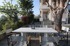 Messinian Blue SeaSide Villa