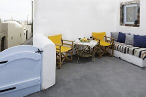 Black Rock Traditional Rooms