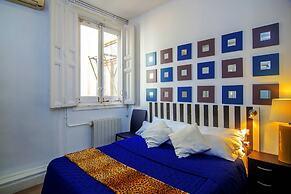 Gran Via Suites The Palmer House