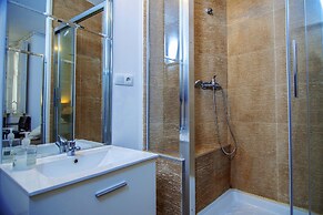 Gran Via Suites The Palmer House