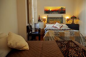 Gran Via Suites The Palmer House