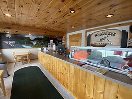 Woodyzzz Motel