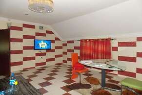 Vic James Apartments