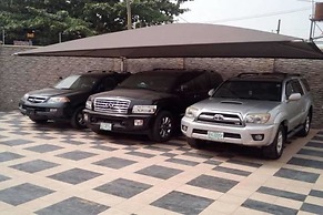 Vic James Apartments