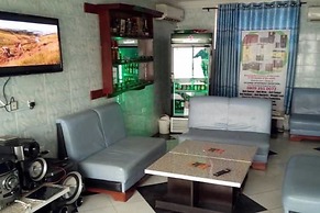 Vic James Apartments