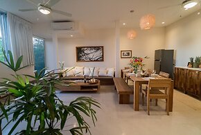 Moana Surf Resort