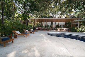 Moana Surf Resort