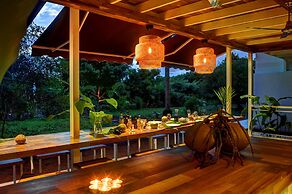 Moana Surf Resort