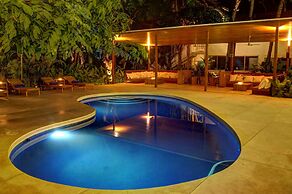 Moana Surf Resort