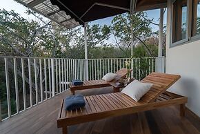 Moana Surf Resort