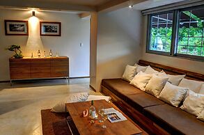 Moana Surf Resort