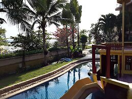 Beachfront Family Penthouse Hua Hin