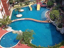 Beachfront Family Penthouse Hua Hin