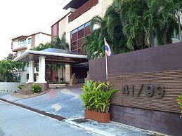 Beachfront Family Penthouse Hua Hin