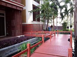 Beachfront Family Penthouse Hua Hin