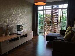 Beachfront Family Penthouse Hua Hin