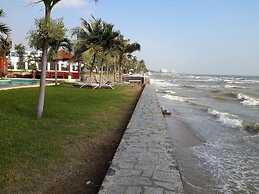 Beachfront Family Penthouse Hua Hin