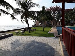 Beachfront Family Penthouse Hua Hin