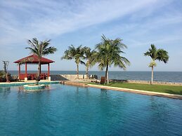 Beachfront Family Penthouse Hua Hin