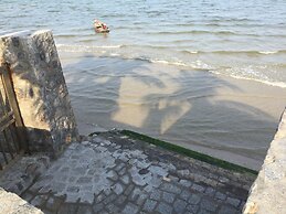 Beachfront Family Penthouse Hua Hin