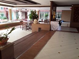 Beachfront Family Penthouse Hua Hin