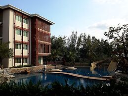 Beachfront Family Penthouse Hua Hin