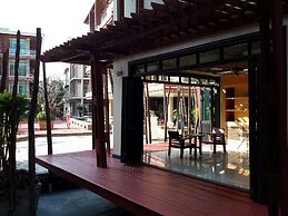 Beachfront Family Penthouse Hua Hin