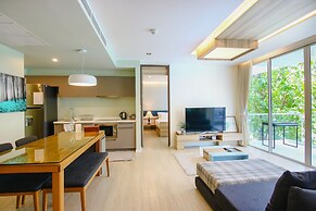 Hua Hin Luxury Beachfront Condo By Mon