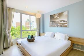 Hua Hin Luxury Beachfront Condo By Mon