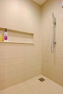 Hua Hin Luxury Beachfront Condo By Mon