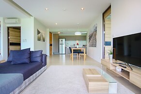 Hua Hin Luxury Beachfront Condo By Mon