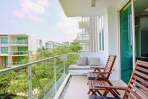 Hua Hin Luxury Beachfront Condo By Mon