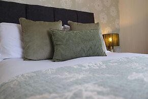 Orange Grove Hotel & Gardens
