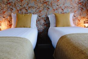 Orange Grove Hotel & Gardens