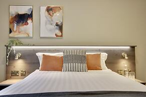 Orange Grove Hotel & Gardens