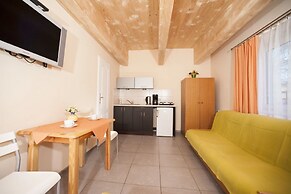 Domki Całoroczne Ajna Park