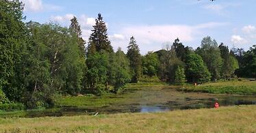 Moffat Manor Country Park