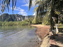 Diamond Beach Resort