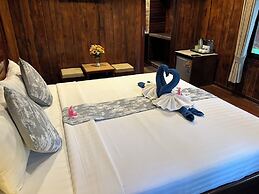 Diamond Beach Resort