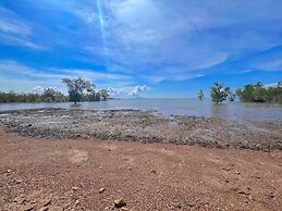 Diamond Beach Resort