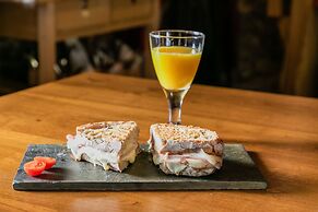 Cerdeira - Home for Creativity