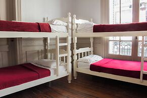 Voyage Recoleta Hostel