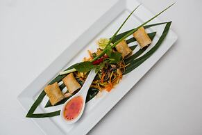 Solitaire Kamreuk Resort