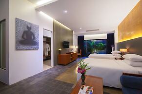 Solitaire Kamreuk Resort