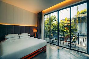 Solitaire Kamreuk Resort