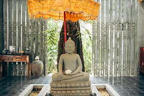 Solitaire Kamreuk Resort