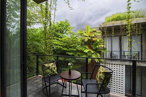 Solitaire Kamreuk Resort