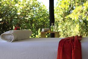 Las Lajas Beach Resort