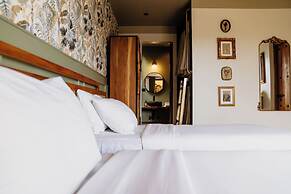 Bambuda Castle - Hostel