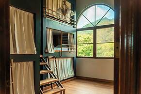 Bambuda Castle - Hostel